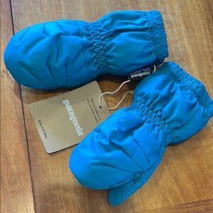 Patagonia Baby Puff Mittens in Belay Blue